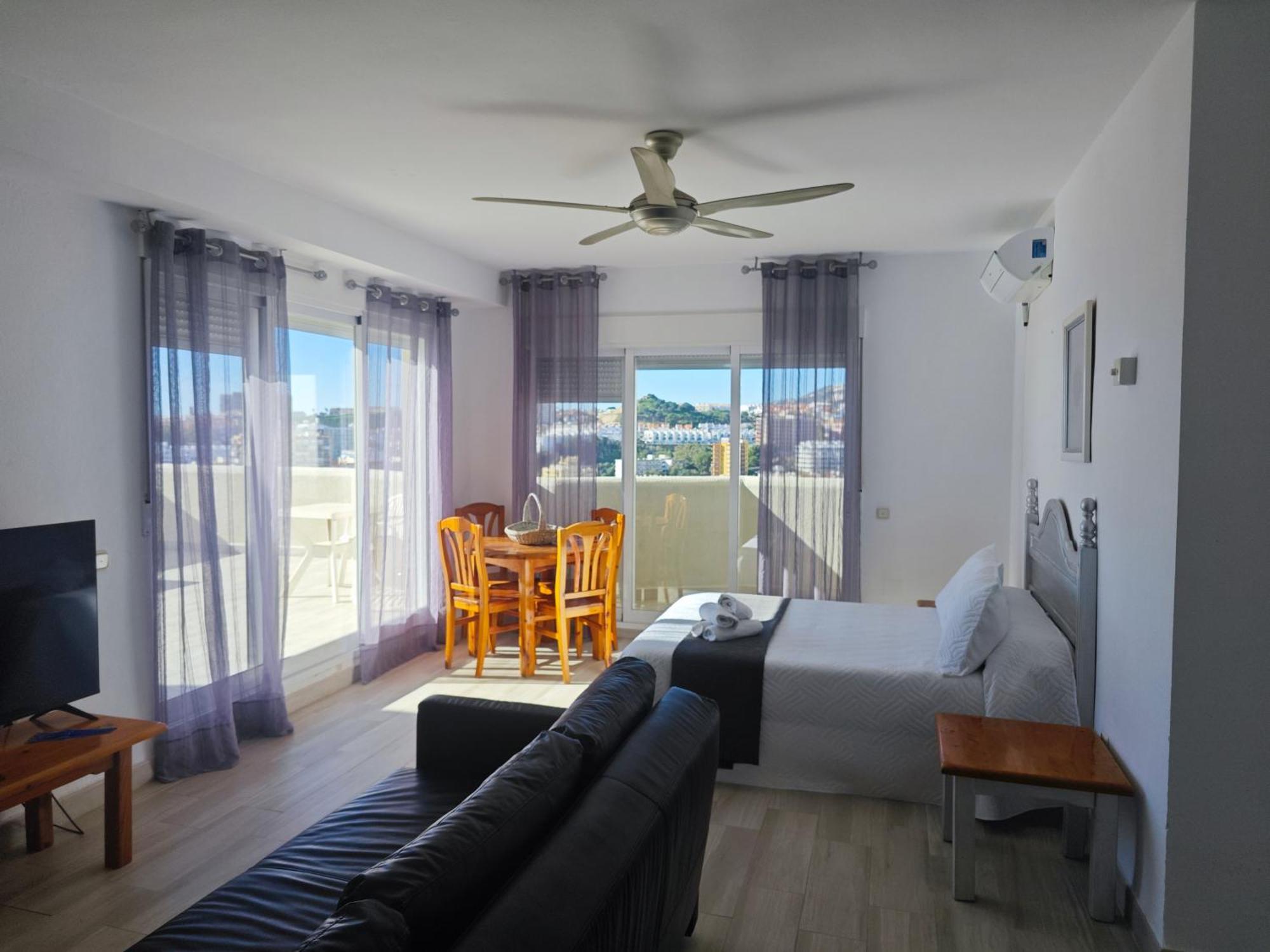 El Estudio De La Playa Benalbeach Vistas Al Mar Benalmádena Exteriér fotografie